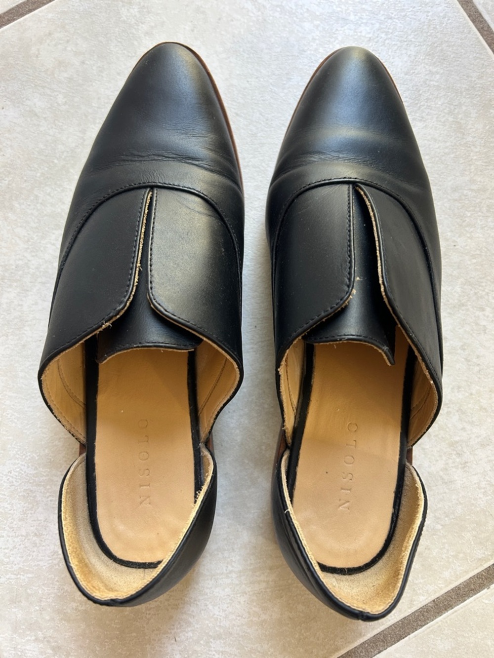Nisolo Black Leather Slip-On loafer